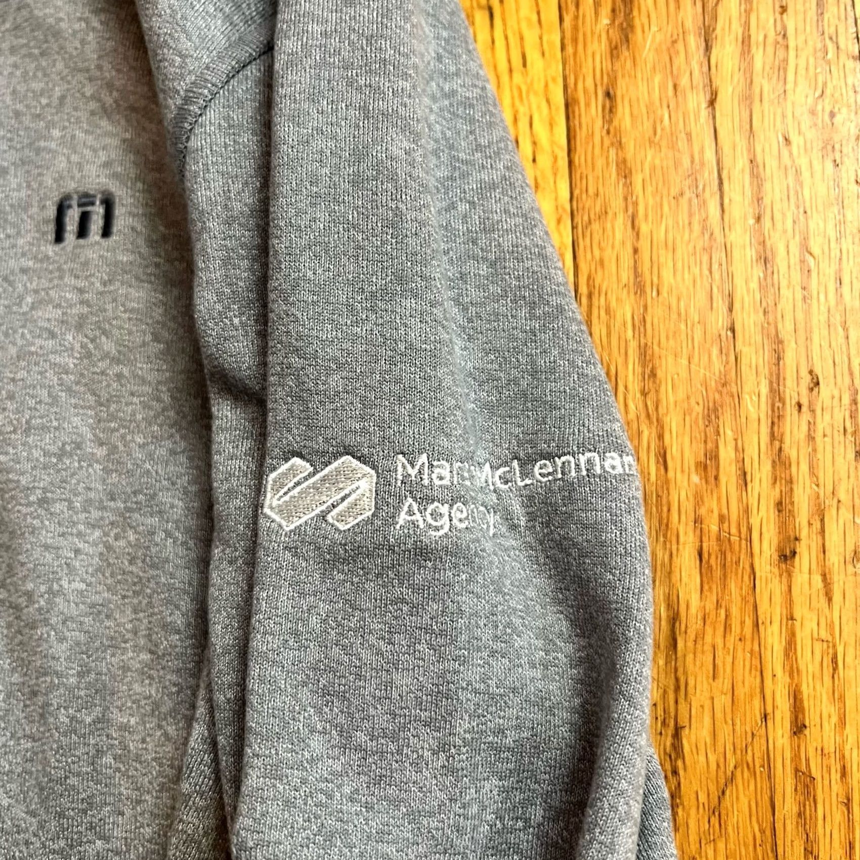 TravisMathew Travis Mathew Sweatshirt Mens Medium Gray Quarter Zip Golf Pullover Sweater Size US M / EU 48-50 / 2 - 4 Thumbnail