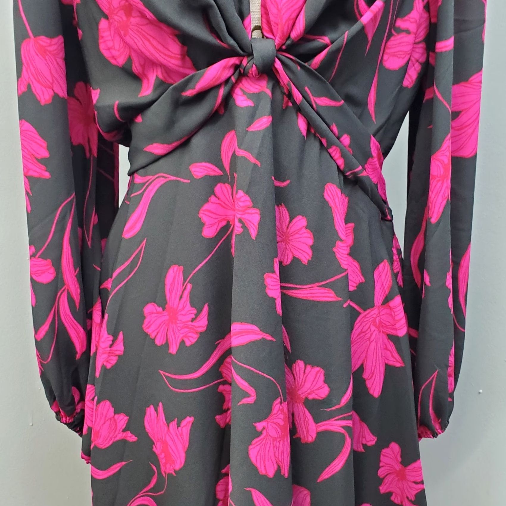 Banana Republic Banana Republic Dress Womens 10 Floral Black Pink Balloon Sleeve Fit & Flare Midi V-Neck Size L / US 10 / IT 46 - 6 Thumbnail