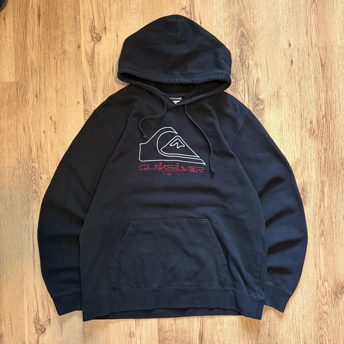 Quicksilver Vintage y2k black quiksilver hoodie with embroidery surfwear Size US M / EU 48-50 / 2 - 1 Thumbnail