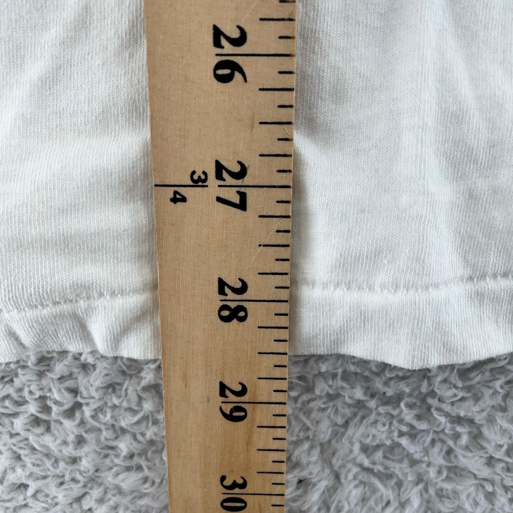 Hanes VINTAGE Hanes Shirt Men M White Crew Neck Short Sleeve Cotton Basic Tee Size US M / EU 48-50 / 2 - 7 Thumbnail