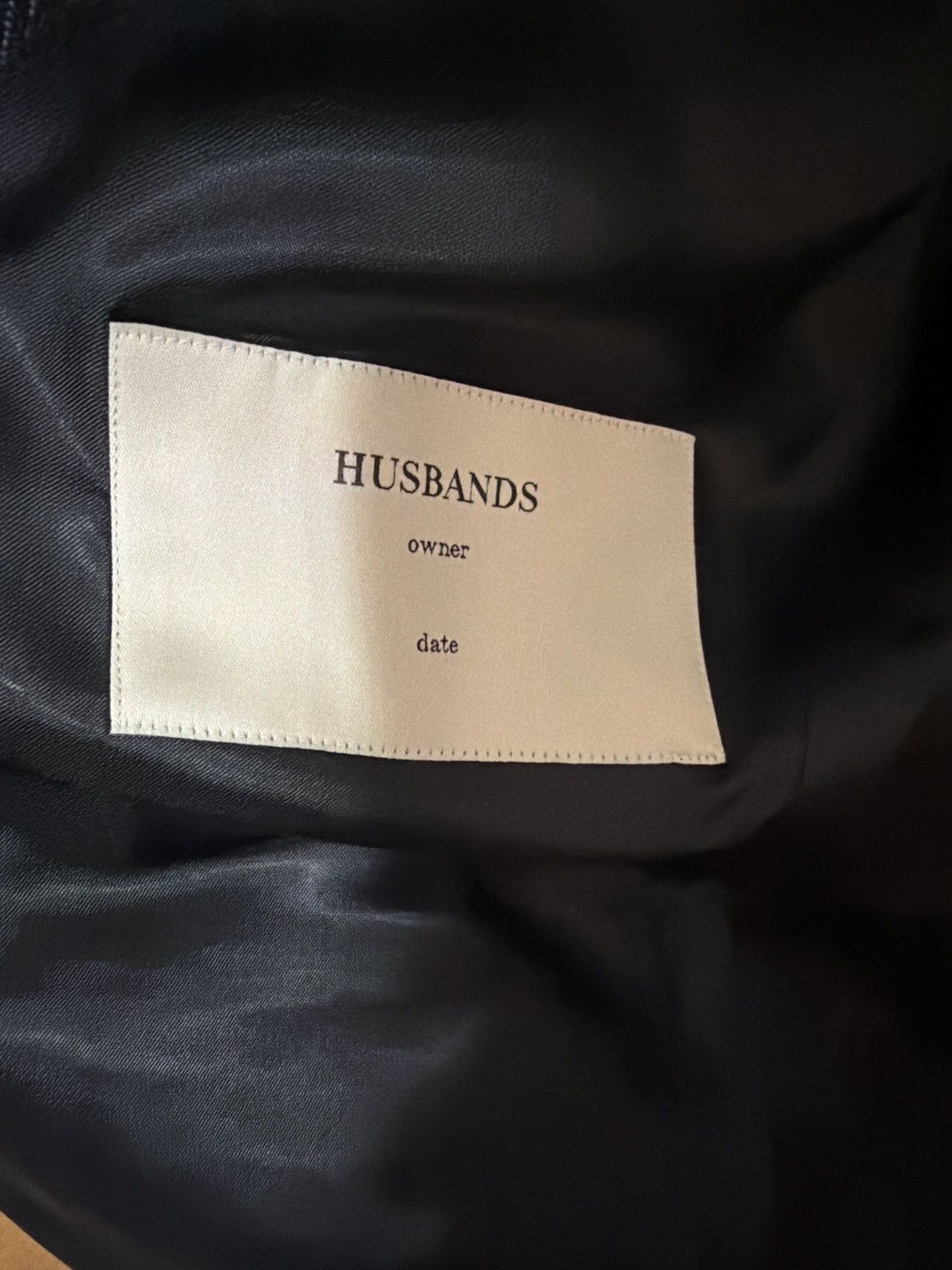 HUSBANDS SINGLE-BREASTED SUIT NAVY WITH LIGHT GREY PINSTRIPES Size 52R - 7 Thumbnail