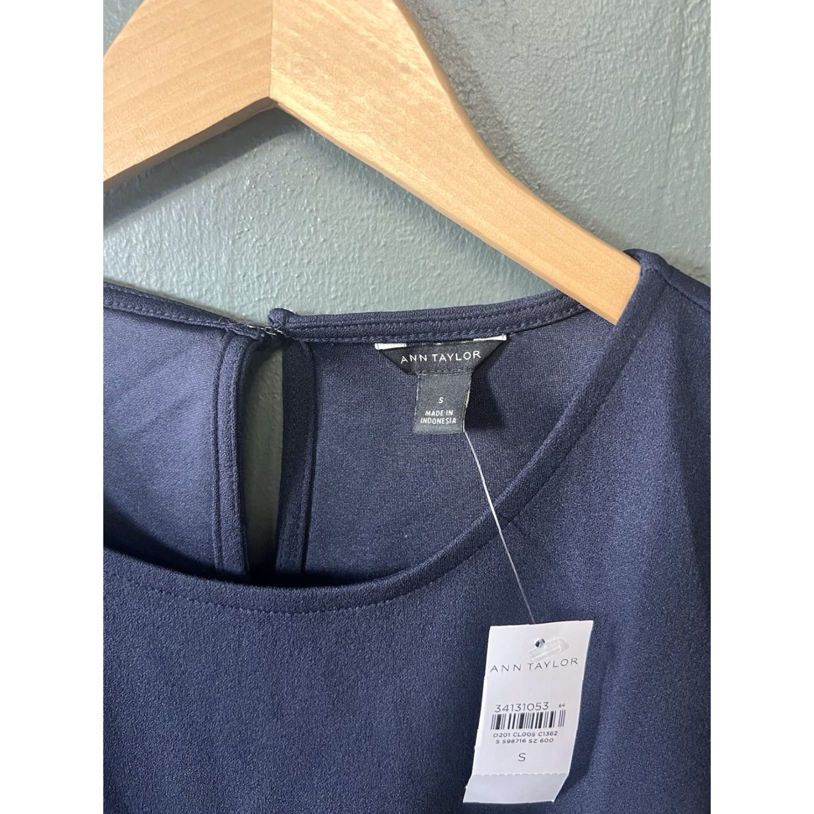 Ann Taylor Ann Taylor Womens Blouse Shirt Blue Short Sleeve Size S NWT Size S / US 4 / IT 40 - 3 Thumbnail
