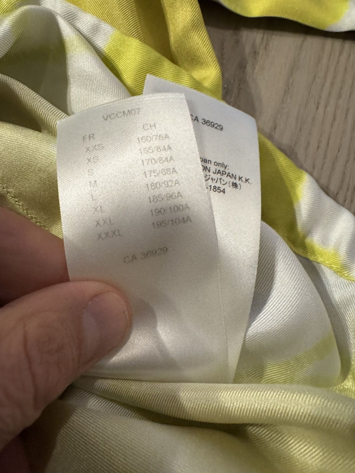 Louis Vuitton LOUIS VUITTON LV SHIBORI shirt see photos for tape measureme Size US M / EU 48-50 / 2 - 19 Thumbnail