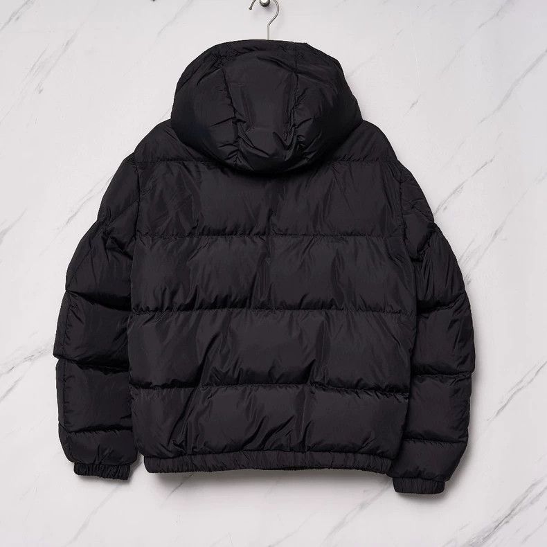 Versace Versace Wear a padded jacket on both sides Size US S / EU 44-46 / 1 - 4 Thumbnail