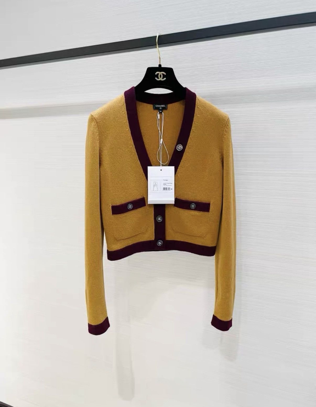 Chanel Chanel Classic Pumpkin Cashmere Cardigan J33 Size XS / US 0-2 / IT 36-38 - 1 Thumbnail