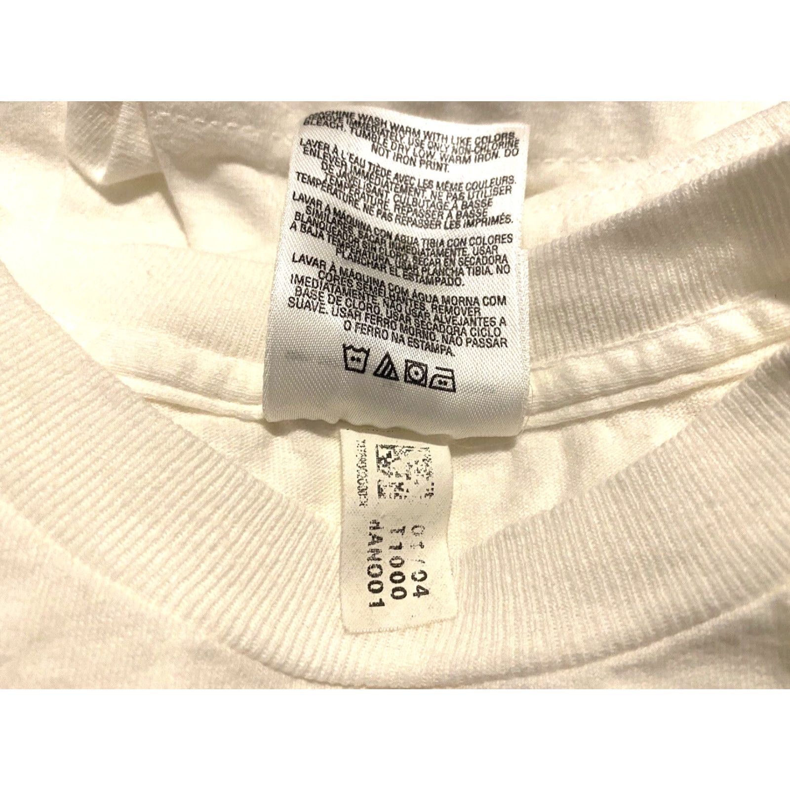 Adidas VINTAGE Adidas Basketball T-Shirt Mens Size L White Double-Sided 2004 Vintage Sports Crew Neck Short Sleeve Cotton Shirt Size US L / EU 52-54 / 3 - 7 Thumbnail