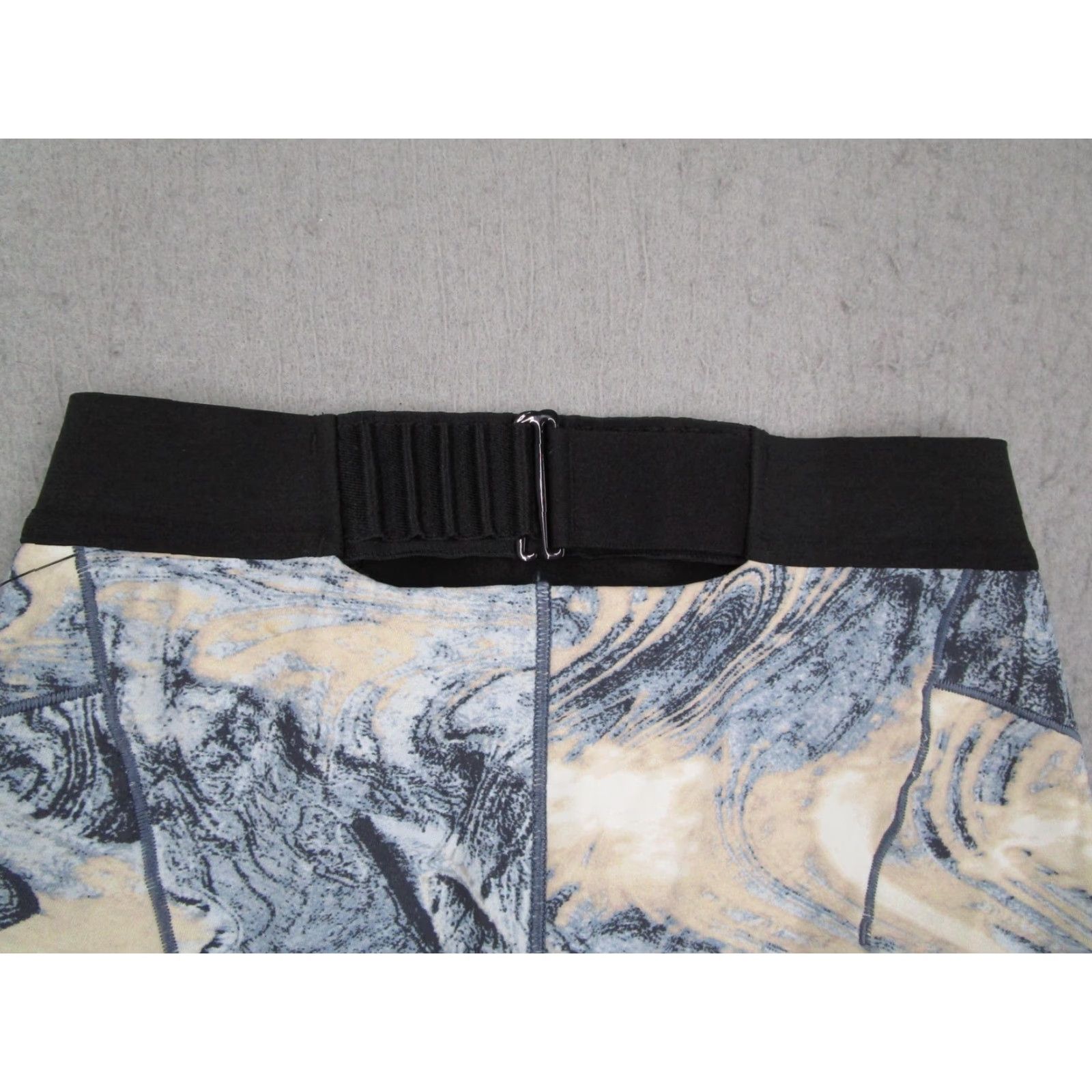 Lululemon Lululemon Lab Esker Short Womens 2 Blue Marble Print Bike Shorts Active Stretch Size 26" / US 2 / IT 38 - 5 Thumbnail