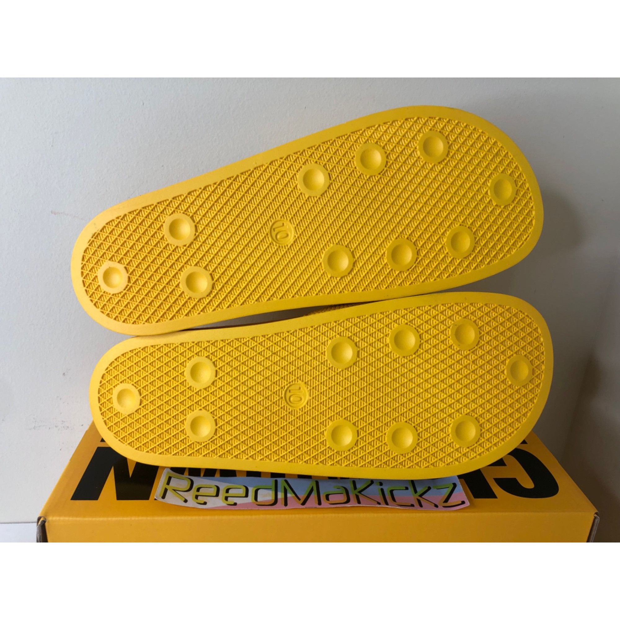 Market Chinatown Market Slides Smiley Yellow mens 13us Size US 13 / EU 46 - 6 Thumbnail