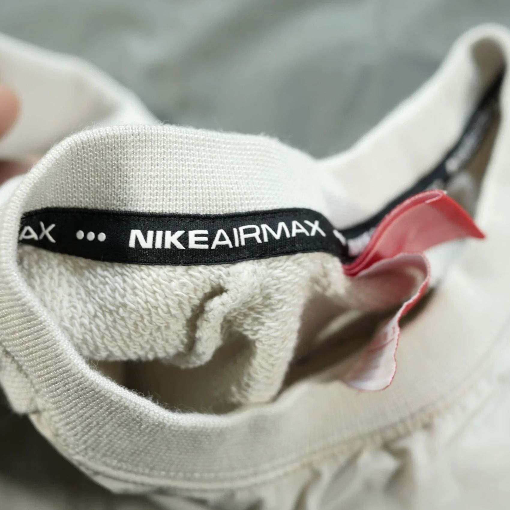 Nike VINTAGE Nike Sweatshirt Mens XS Beige Air Max Big Logo Spell Out Sweater Pullover Size US XS / EU 42 / 0 - 7 Thumbnail
