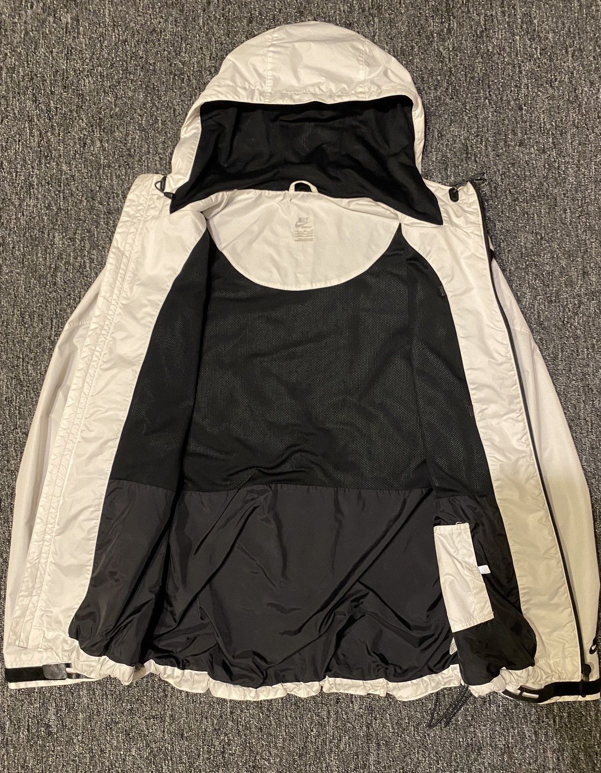 Nike Vintage Nike Jacket Size US L / EU 52-54 / 3 - 6 Thumbnail