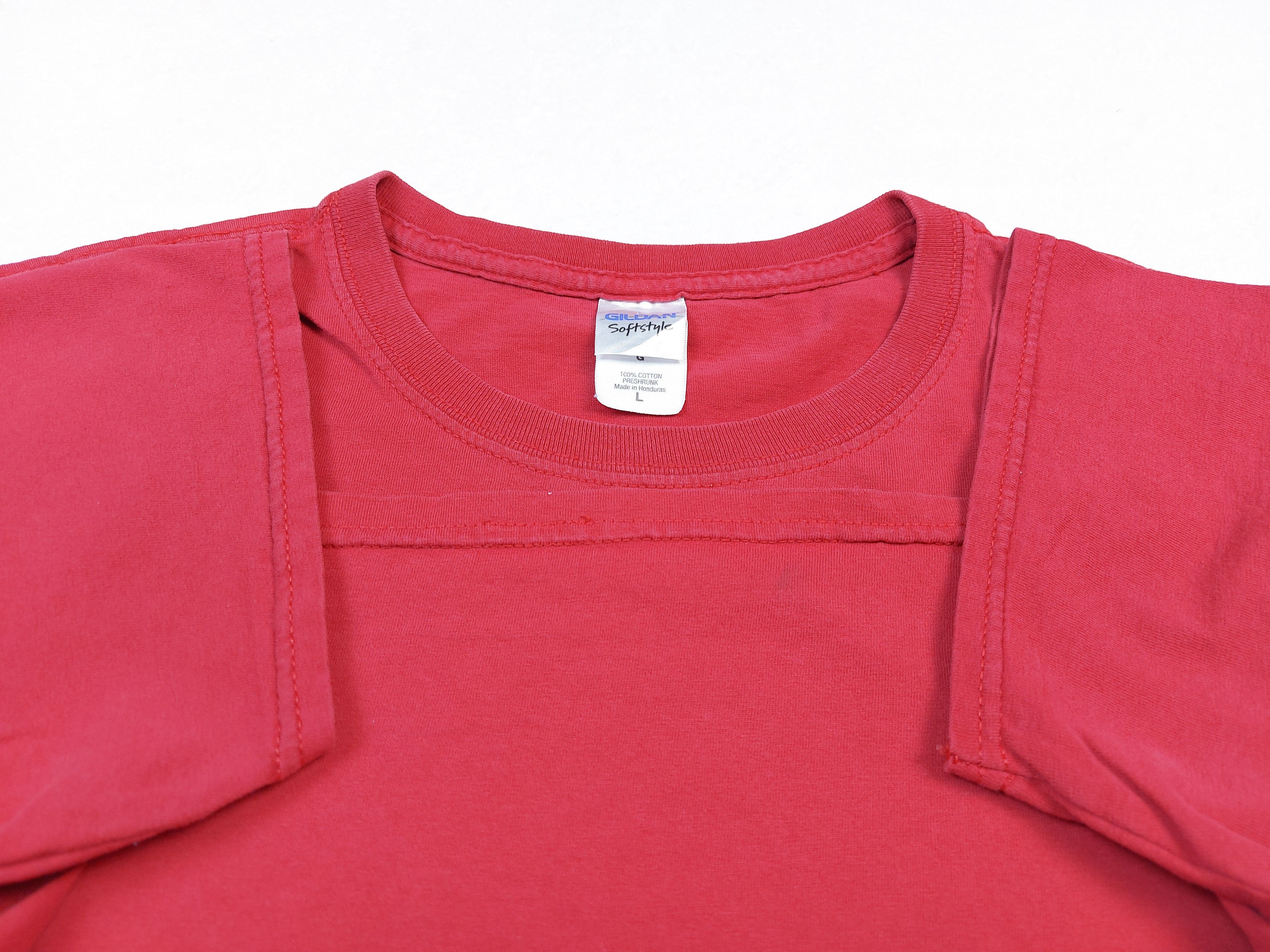 Band Tees Vintage Taylor Swift Red Tour 2013 Double-Sided TEE Size US L / EU 52-54 / 3 - 11 Thumbnail