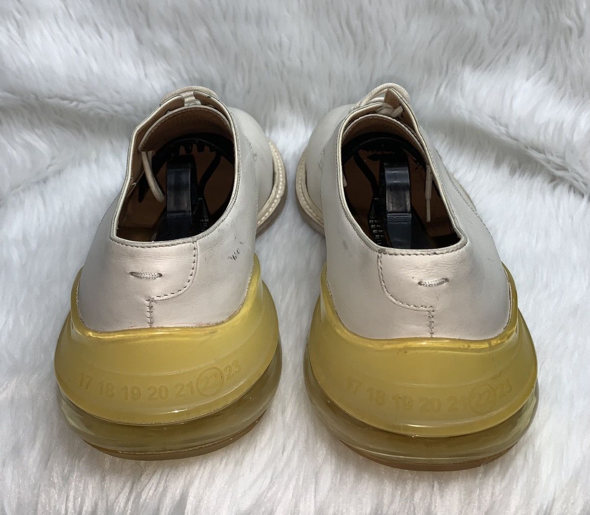 Maison Margiela Maison Margiela White Airbag Shoes Size US 9 / IT 39 - 6 Thumbnail