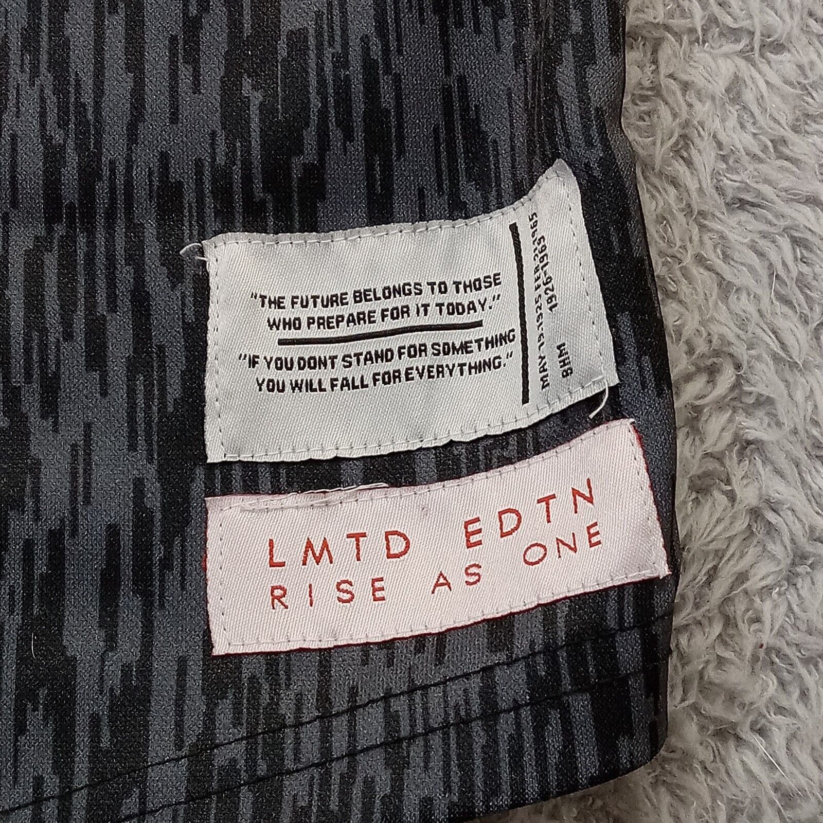 & Other Stories RISE AS 1NE Shirt L Men's Gangster Bear Gray Thug Streetwear Size US L / EU 52-54 / 3 - 4 Thumbnail