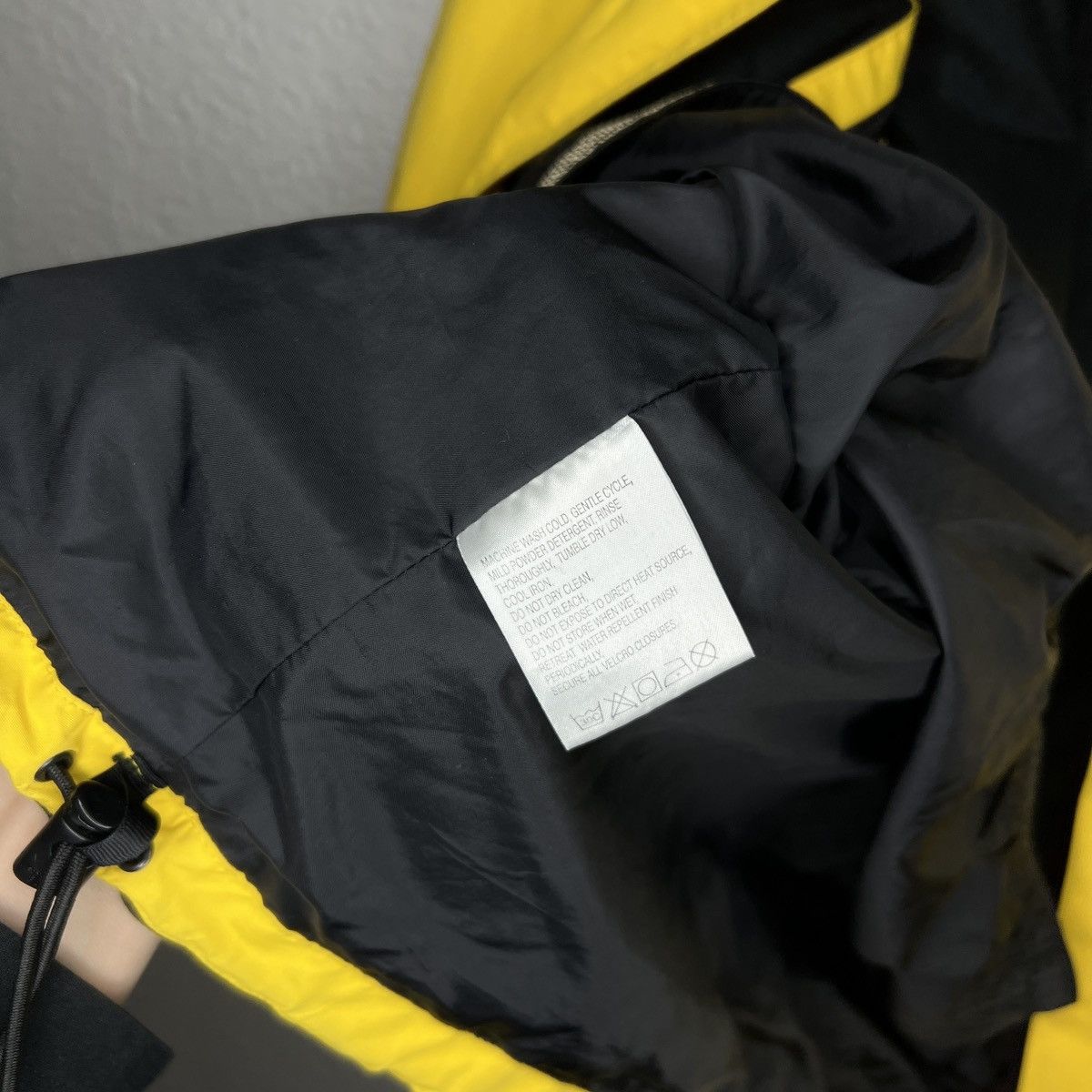 The North Face The North Face Vintage Mountain Jacket Goretex Yellow Black Size US M / EU 48-50 / 2 - 8 Thumbnail