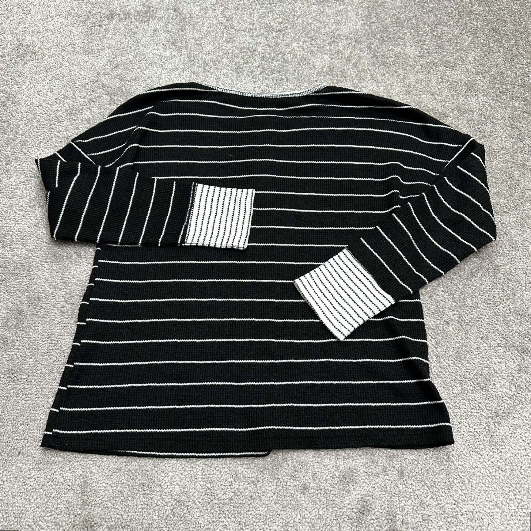 Vintage Unbranded Henley Pullover Sweater Womens M Black White Striped Waffle Knit Casual Shirt Womens Size M / US 6-8 / IT 42-44 - 2 Thumbnail