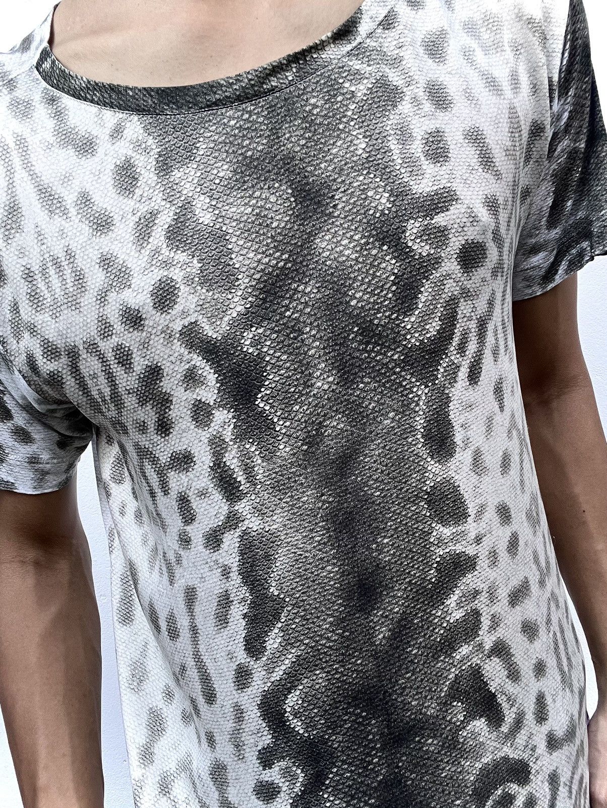 Gucci SS 2000 Gucci by Tom Ford SnakeSkin T-Shirt Size US L / EU 52-54 / 3 - 4 Thumbnail