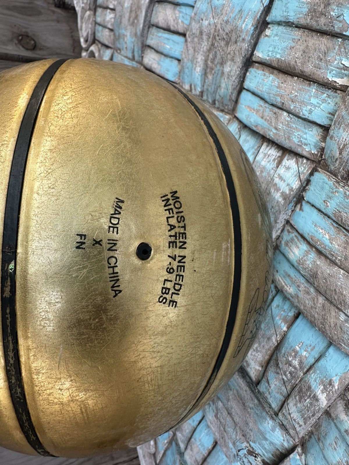 Spalding Rare 2005 Spalding NBA Gold Trophy Ball Official 29.5” Ball Size ONE SIZE - 7 Thumbnail