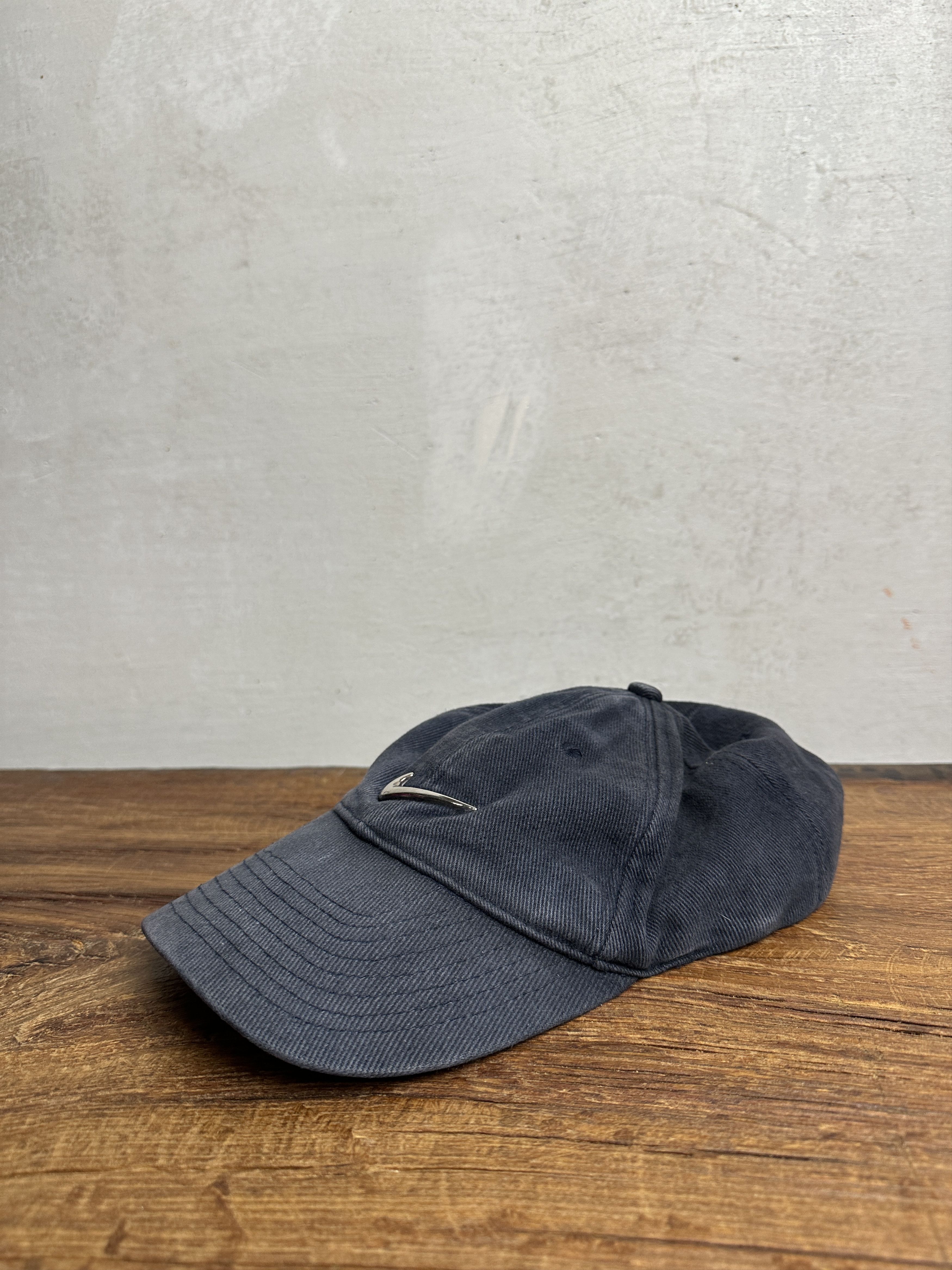 Nike Vintage Nike Logo Baseball Cap Size ONE SIZE - 1 Thumbnail