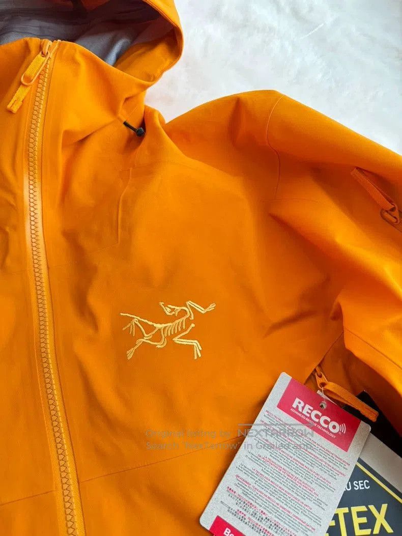 Arc'teryx Arc'teryx Sabre AR Shell Jacket in Orange. Size US M / EU 48-50 / 2 - 2 Thumbnail