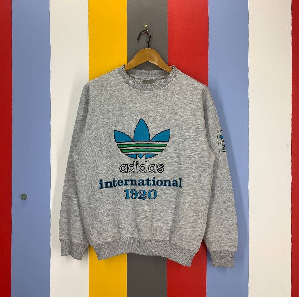 Vintage ADIDAS INTERNATIONAL 1920 Sweatshirt #2560/T