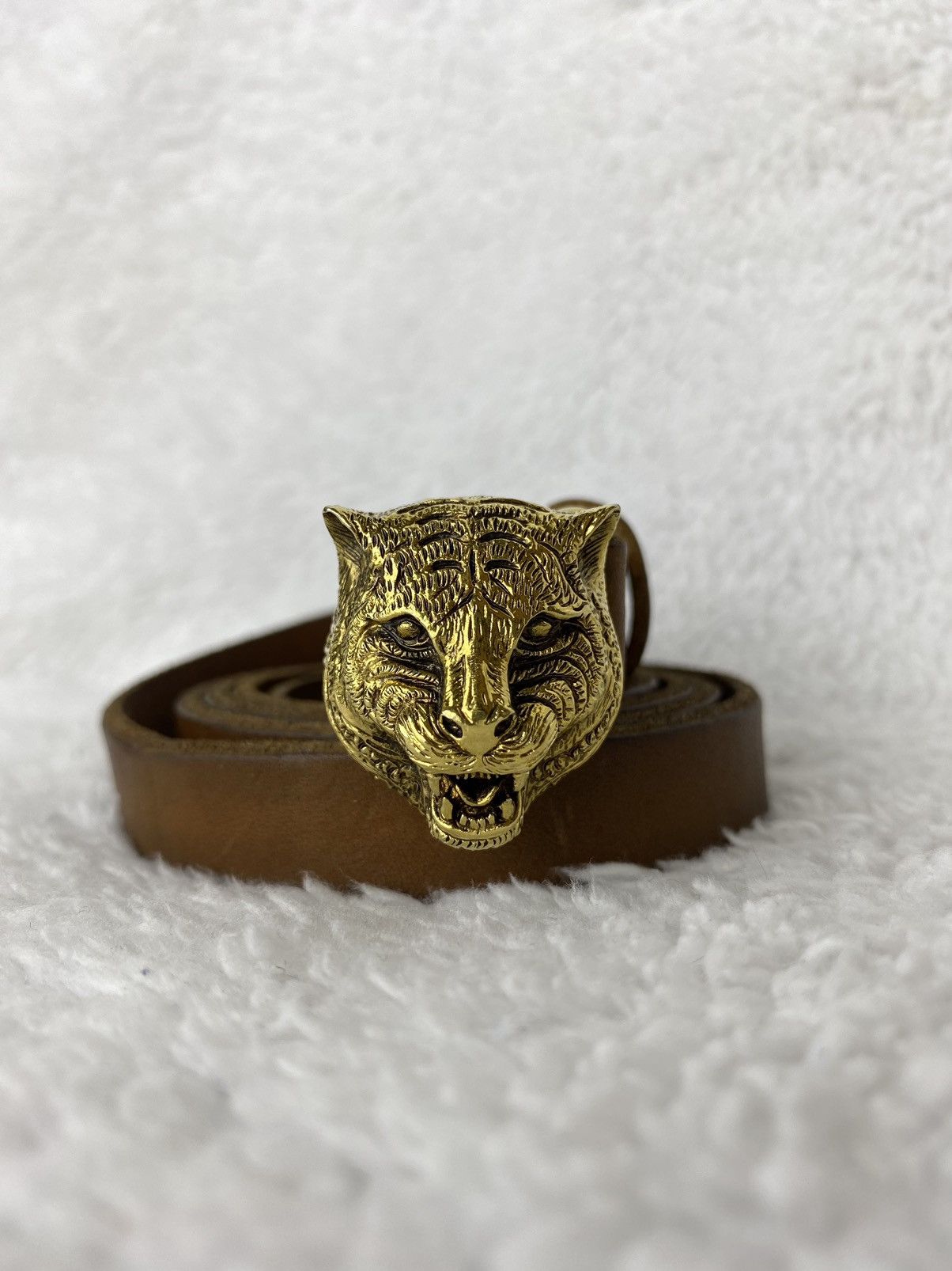 Gucci Authentic GUCCI Tiger Head / Feline Thin Brown Leather Belt Size 32 - 2 Thumbnail