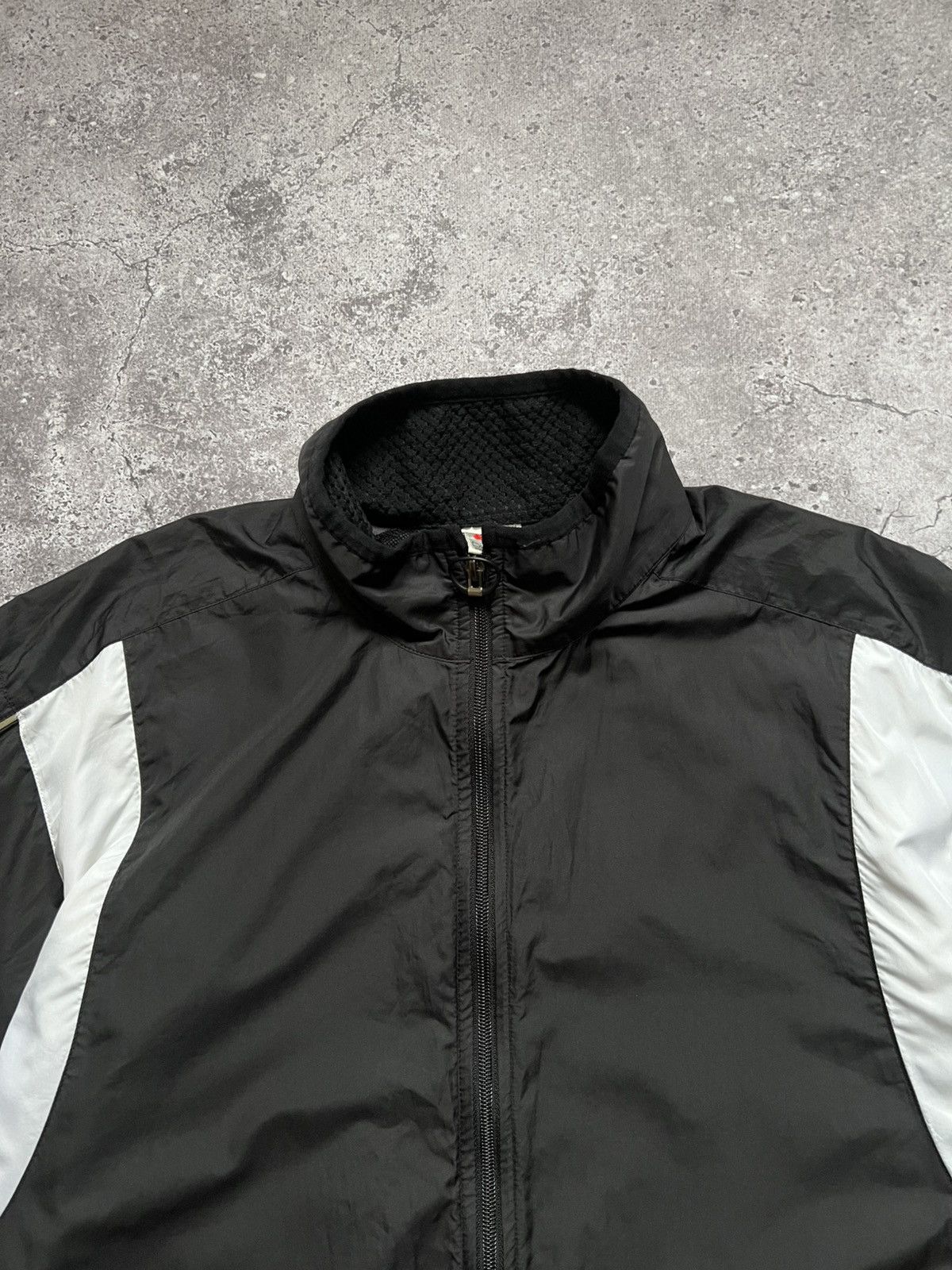 Nike × Vintage Vintage Nike 90s Nylon Track Jacket Black Size US XL / EU 56 / 4 - 8 Thumbnail