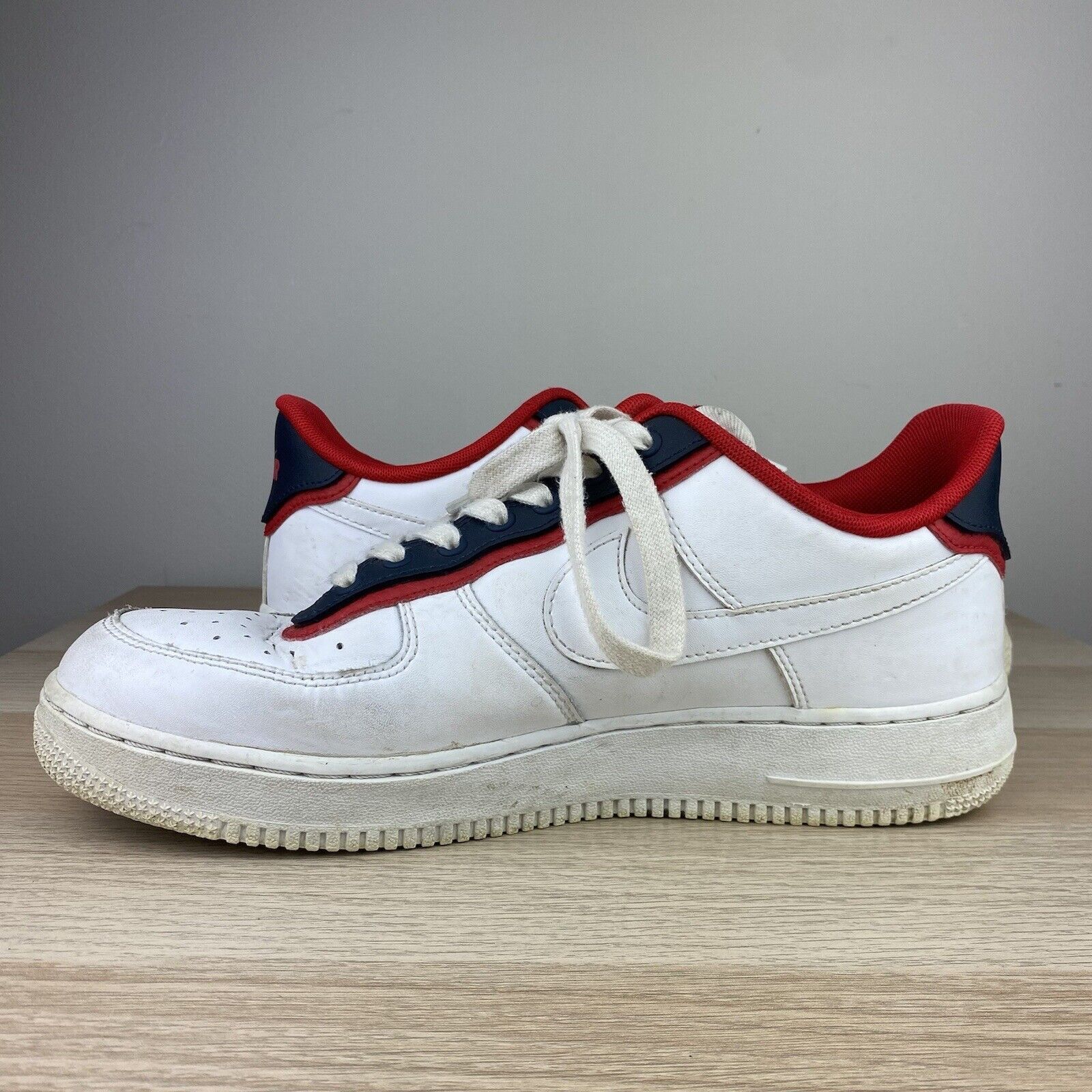 Nike Nike Mens White Red Air Force 1 Shoes Size 10 Used Size US 10 / EU 43 - 6 Thumbnail