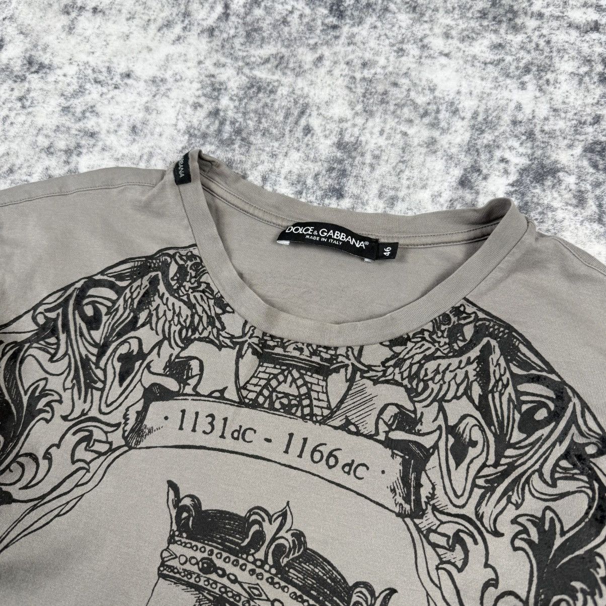Dolce & Gabbana Dolce & Gabbana 2000s Monarchy King Grey T-Shirt Size US M / EU 48-50 / 2 - 3 Thumbnail
