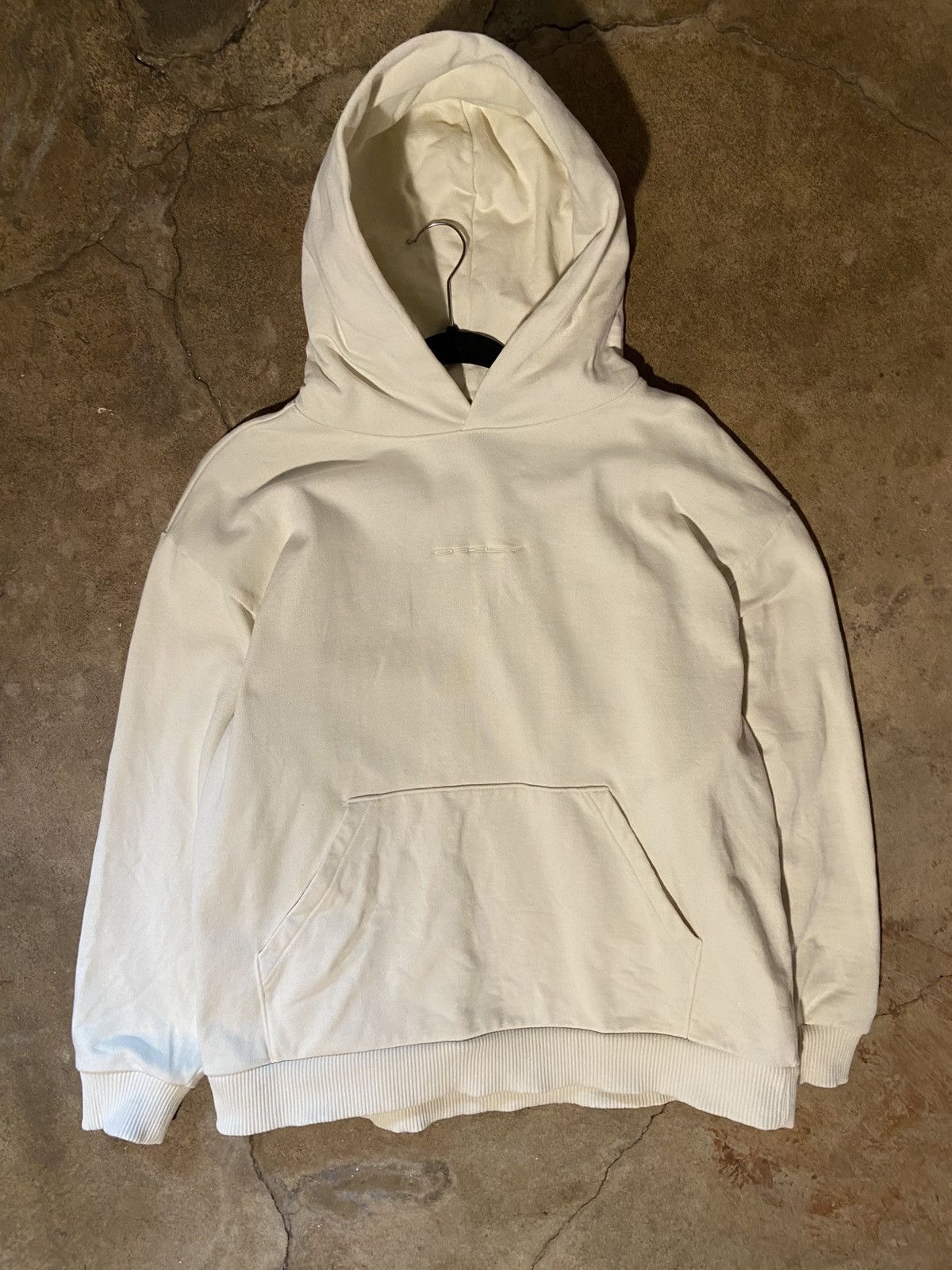 Oakley Oakley Sogo Hoodie (Embroidered Tonal Logo) Size US XL / EU 56 / 4 - 1 Thumbnail