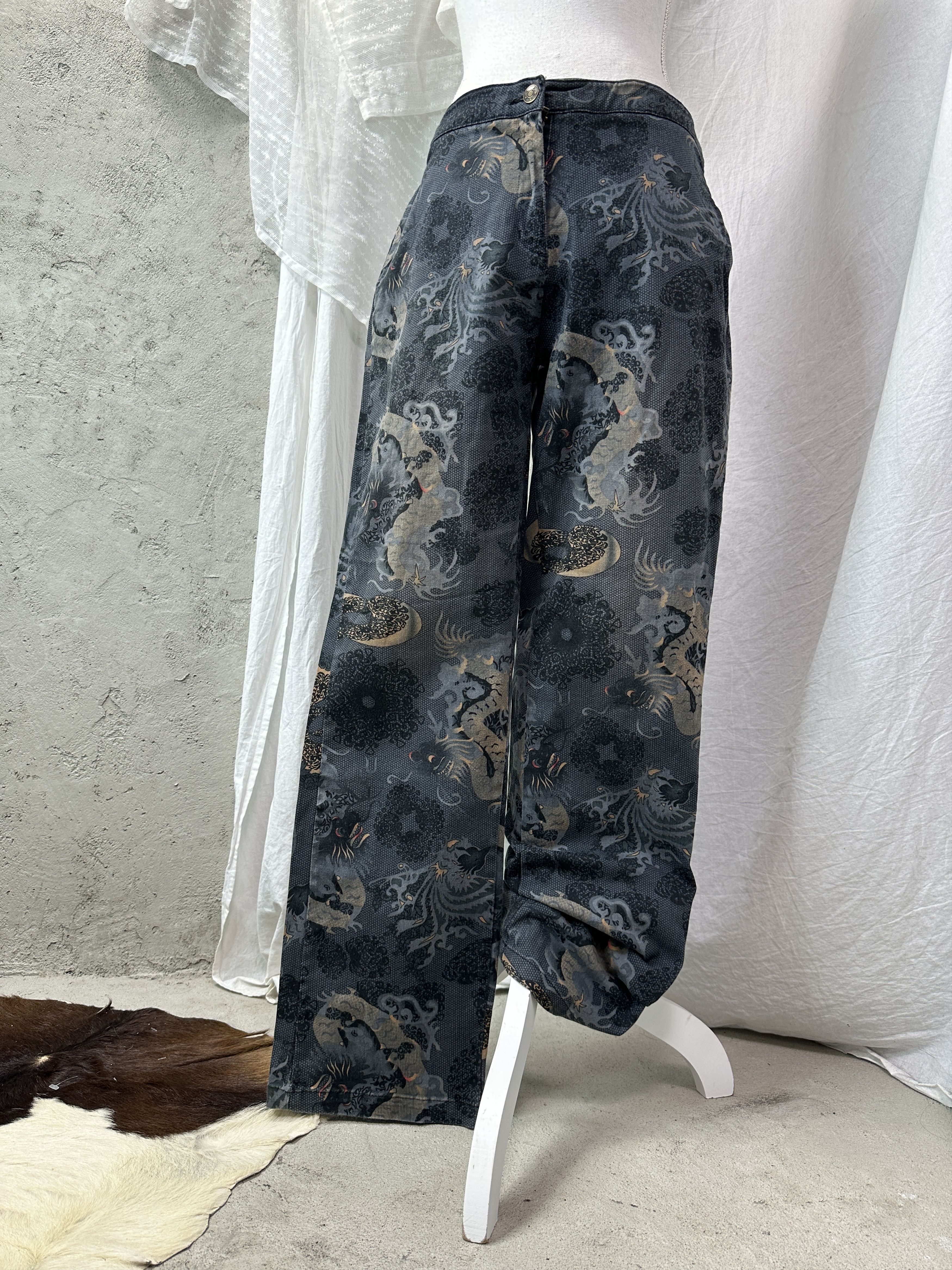 Vintage Vintage Streetwear Dragon Tiger Fullprint Jeans Y2K Size 38" / US 16 / IT 52 - 1 Thumbnail