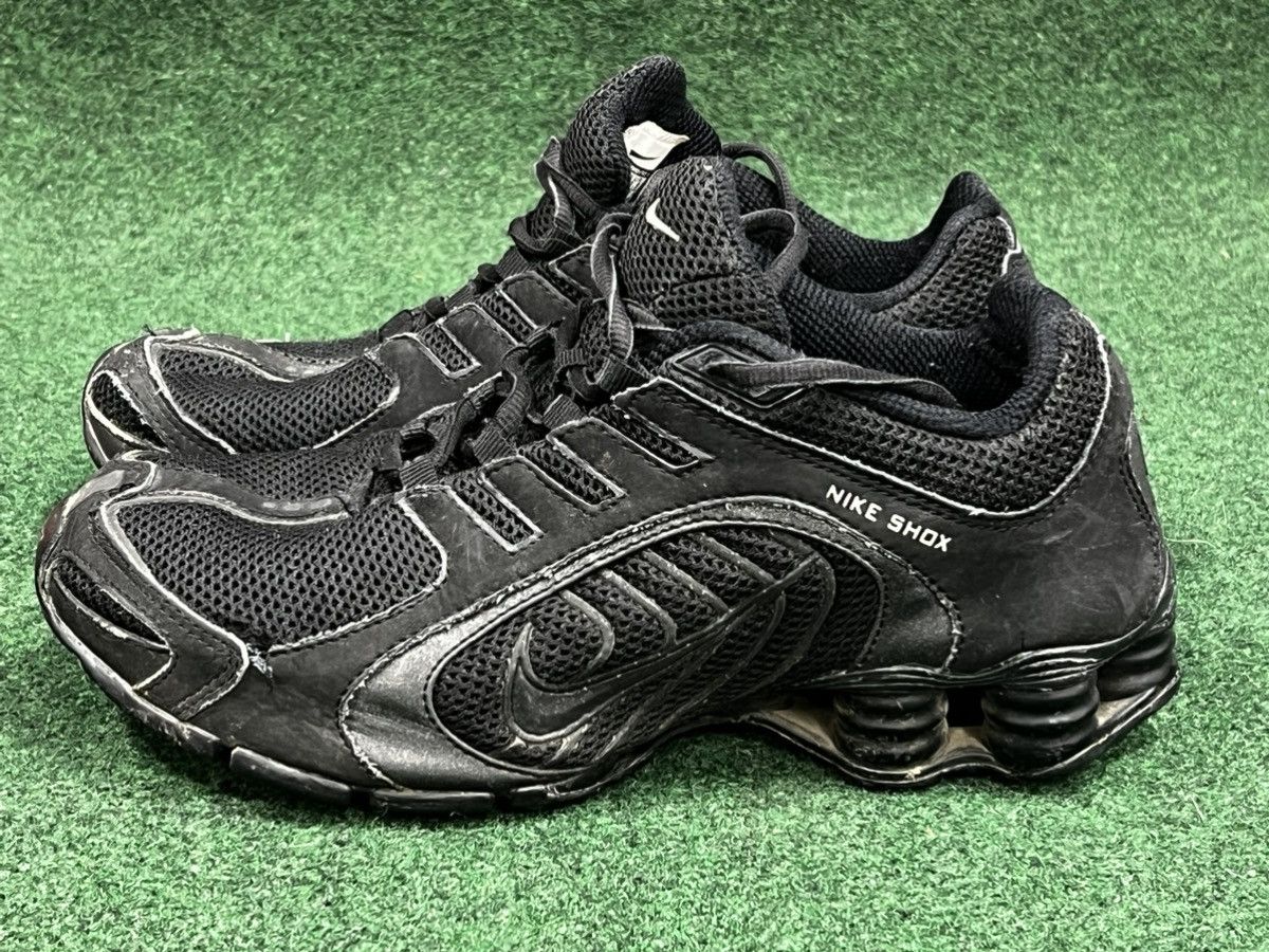 Nike 2011 Nike Shox Navina Triple Black Size US 6 / EU 39 - 1 Thumbnail