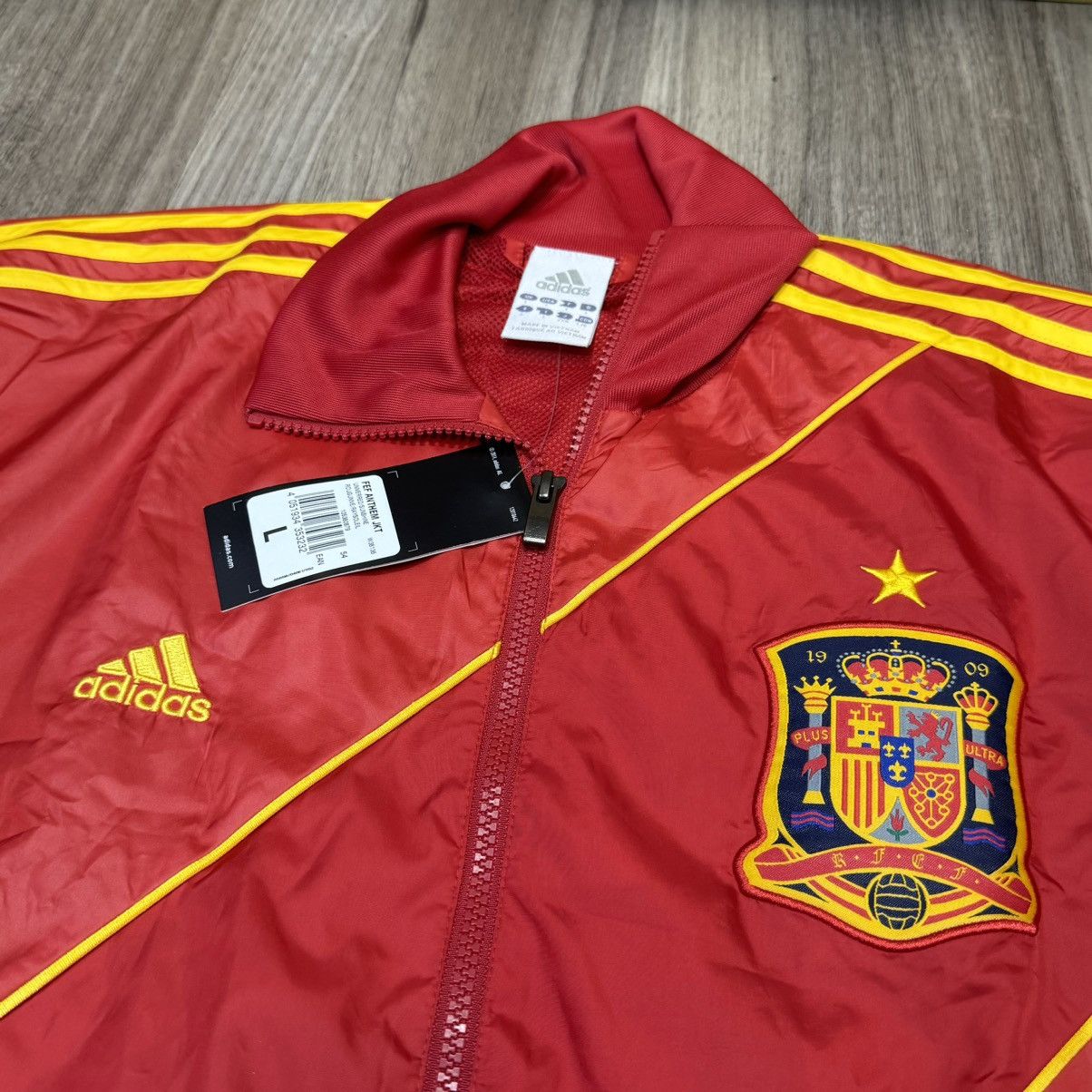 Adidas Spain Euro2012 adidas light jacket (bnwt) Size US L / EU 52-54 / 3 - 3 Thumbnail