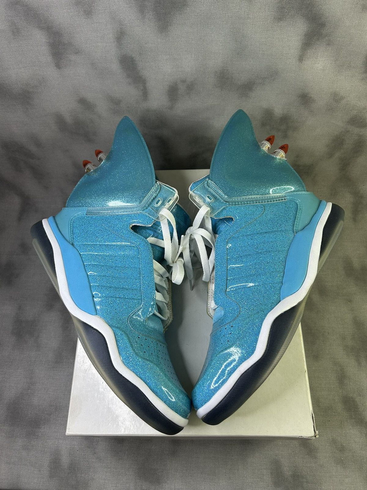 Adidas × Jeremy Scott Rare Adidas x Jeremy Scott Shark Fin Blue