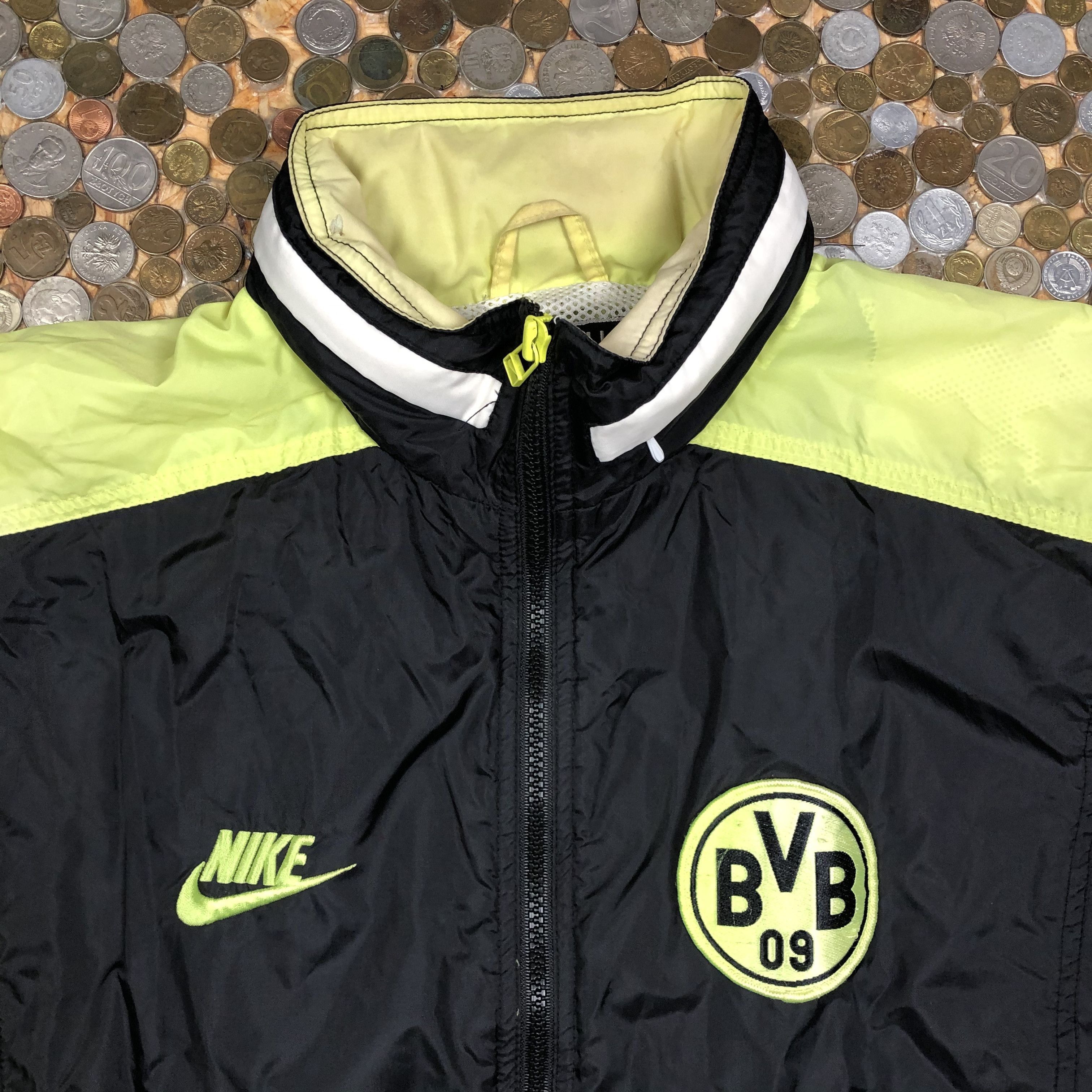Nike Nike BVB vintage light jacket Jacket Size US L / EU 52-54 / 3 - 2 Thumbnail