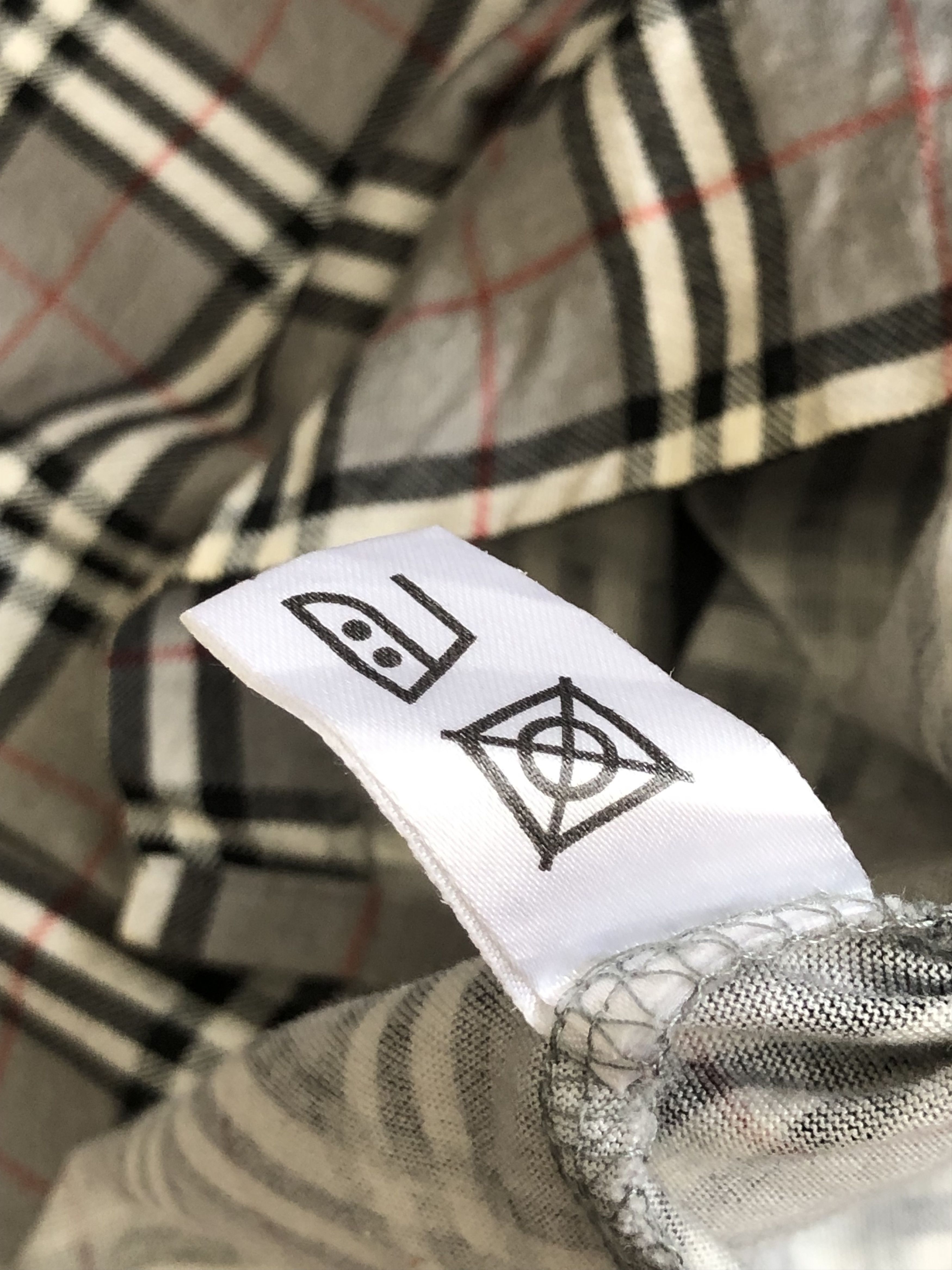 Burberry VINTAGE 80’S BURBERRYS GREY NOVA CHECK POLO L/S Size US M / EU 48-50 / 2 - 8 Thumbnail