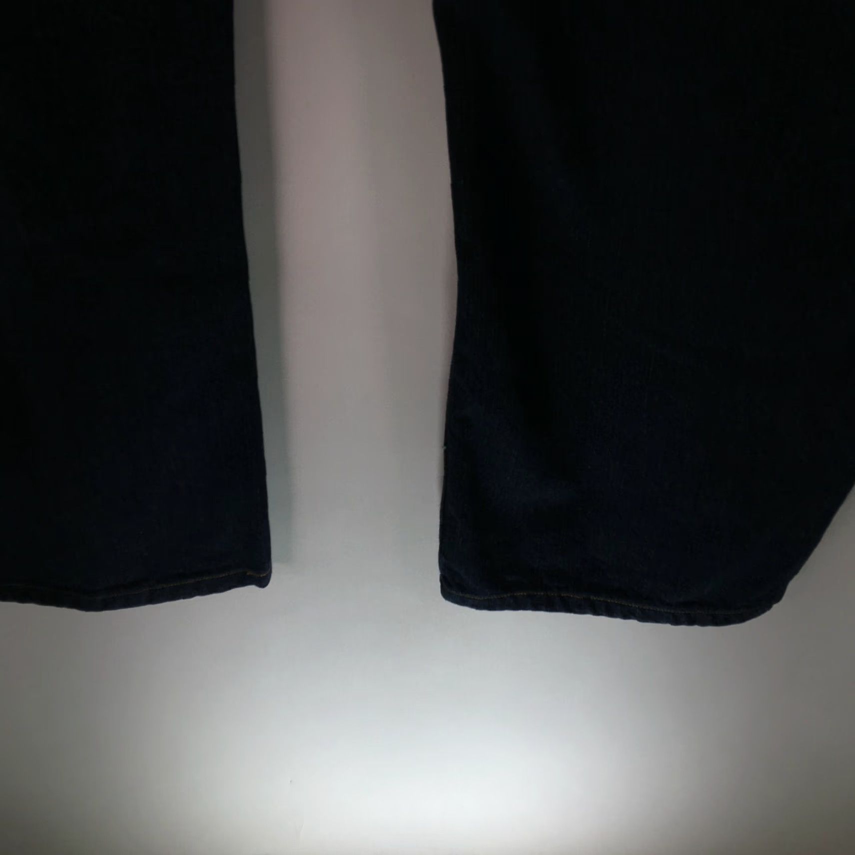 Levi's VINTAGE Levi's Men's Straight Leg Jeans 40x32 Blue Denim 90s Casual Relaxed Fit Size US 40 / EU 56 - 5 Thumbnail
