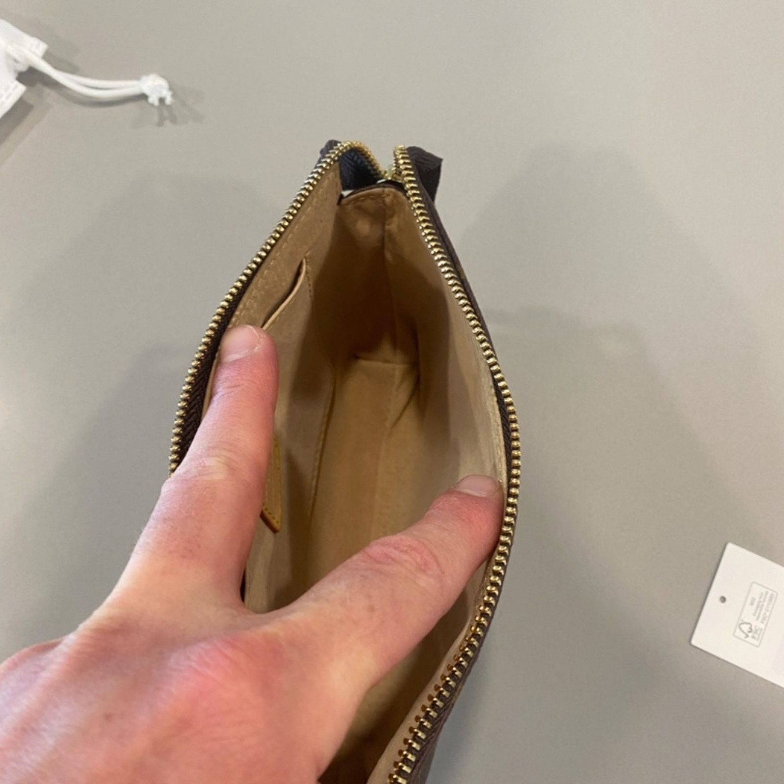 Louis Vuitton Louis Vuitton Monogram Pochette Pouch - The RealReal Size ONE SIZE - 12 Thumbnail