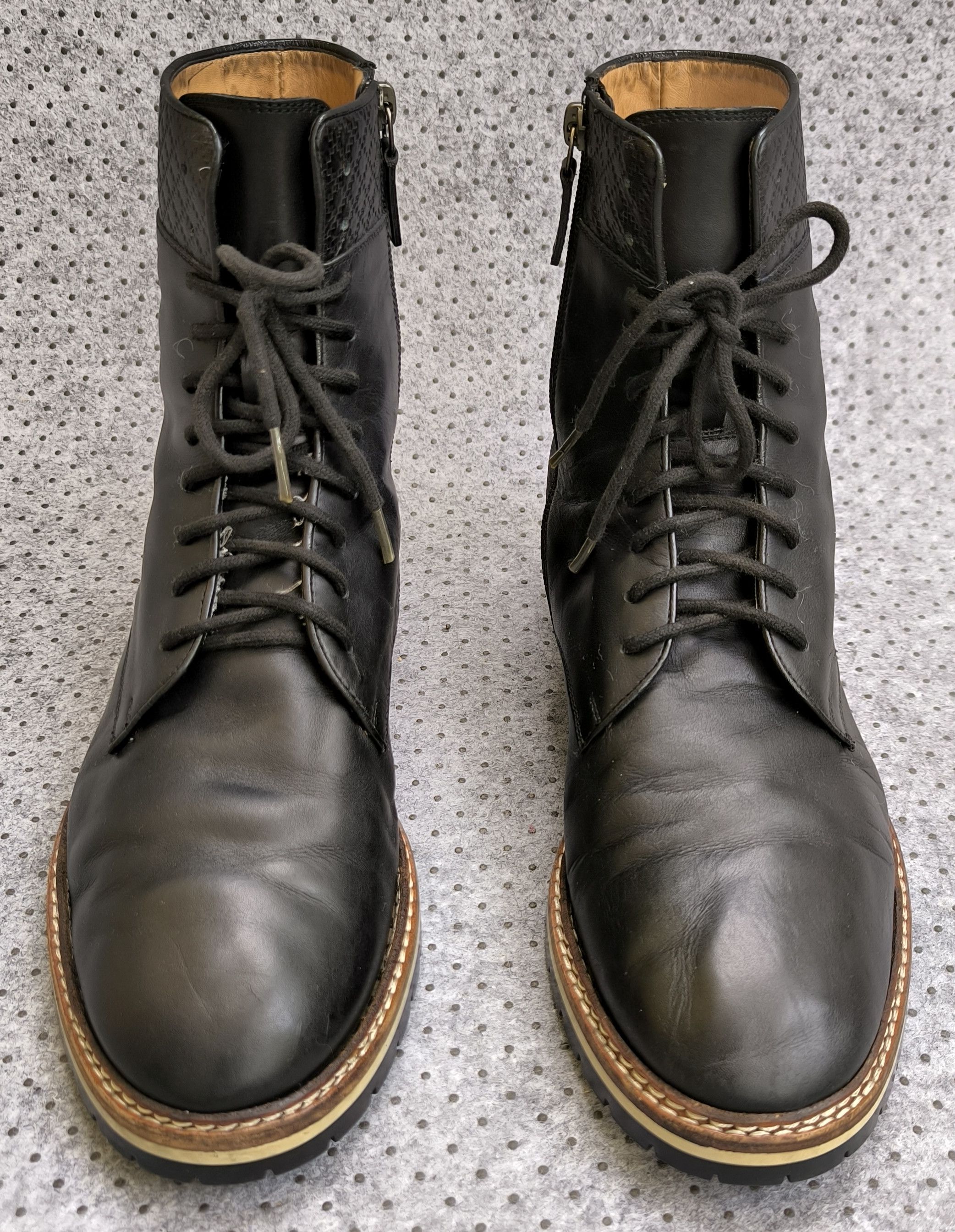 Gucci GUCCI side zipper black round-toe lace-up 8" boot Size US 10 / EU 43 - 4 Thumbnail