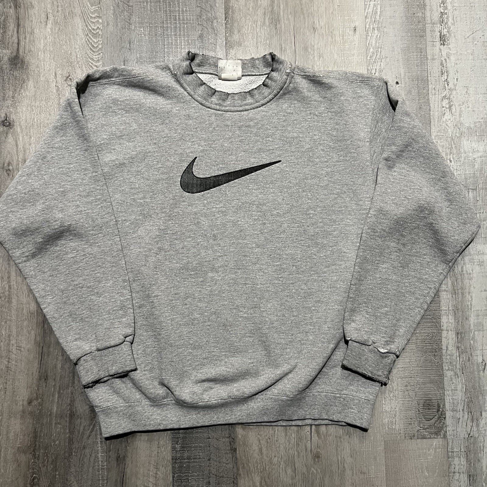 Nike VTG Nike Big Swoosh White Tag Crewneck Grey 90s Sweatshirt Size US L / EU 52-54 / 3 - 1 Thumbnail