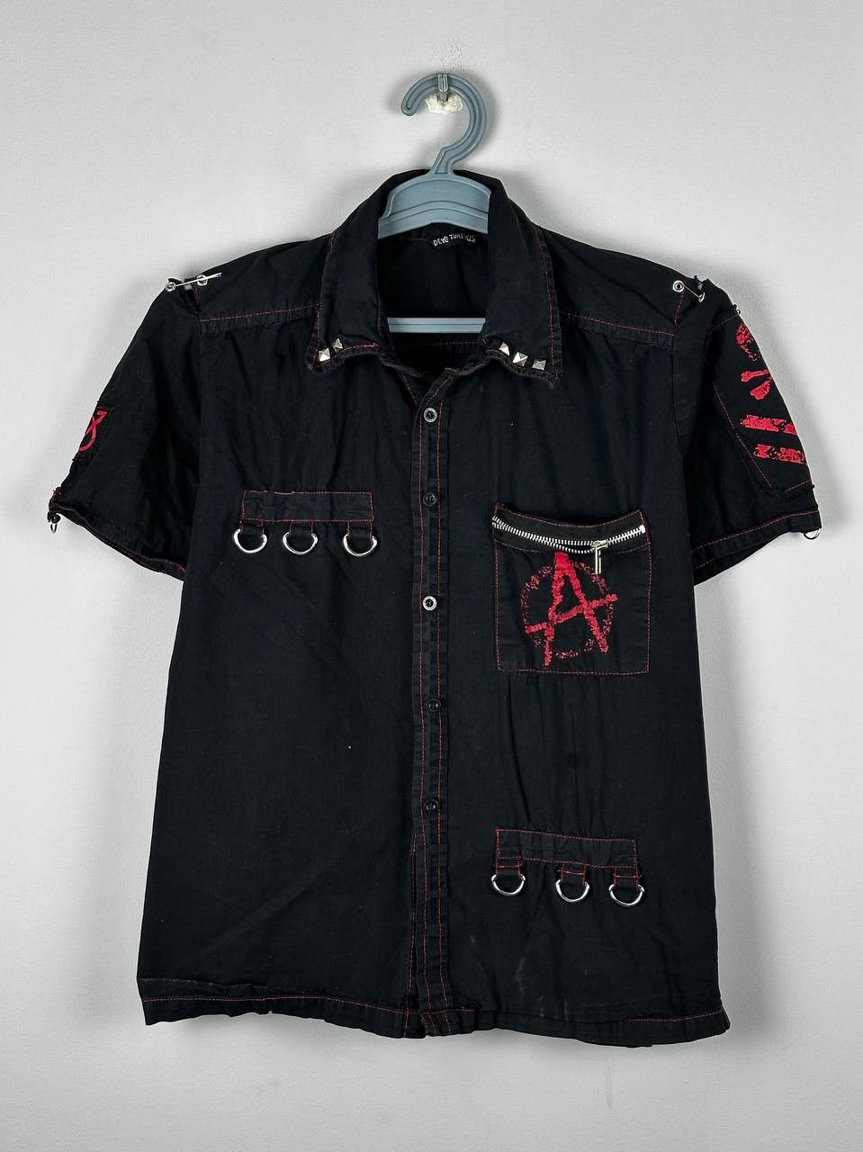 Japanese Brand Gothic Grunge Anarchy Punk Short Sleeve Shirt Size US M / EU 48-50 / 2 - 1 Thumbnail