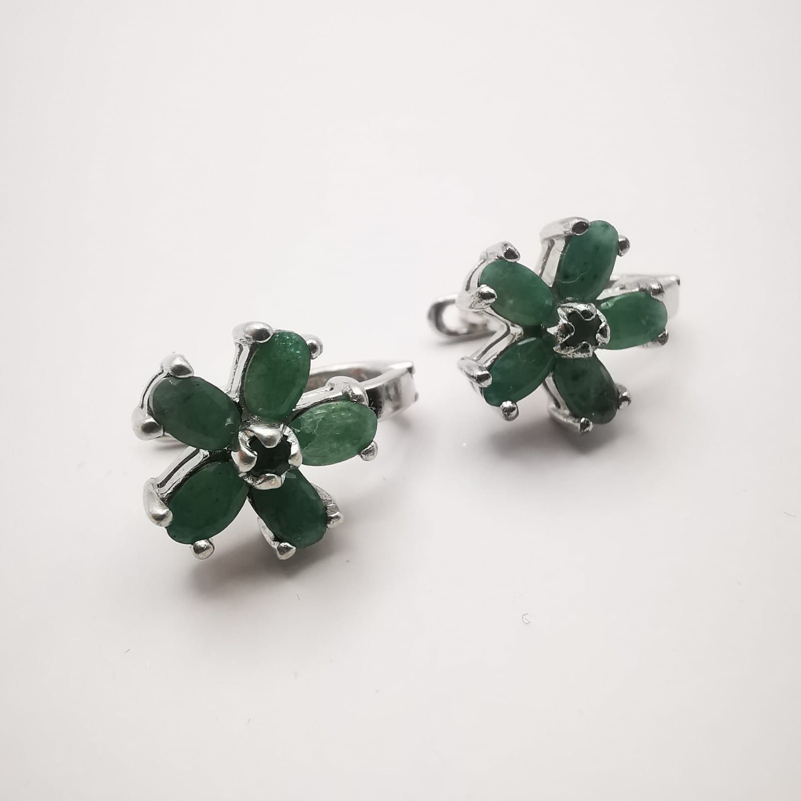 Vintage Vintage Women's Earrings 925 Sterling Silver Jewelry Emerald Size ONE SIZE - 1 Thumbnail