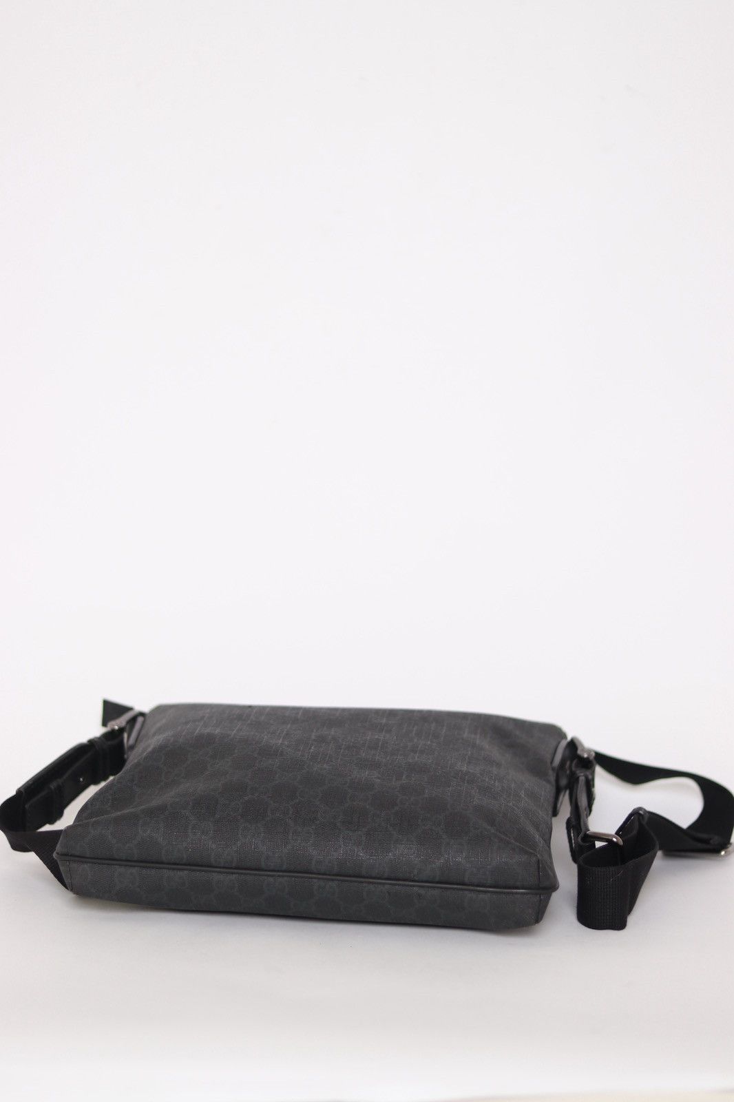 Gucci Gucci Front Zip Flat Messenger Bag GG Coated Canvas Medium Size ONE SIZE - 3 Thumbnail