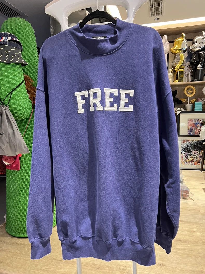 Balenciaga Balenciaga Extra Large Blue Free Crewneck Sweatshirt Size US S / EU 44-46 / 1 - 1 Thumbnail