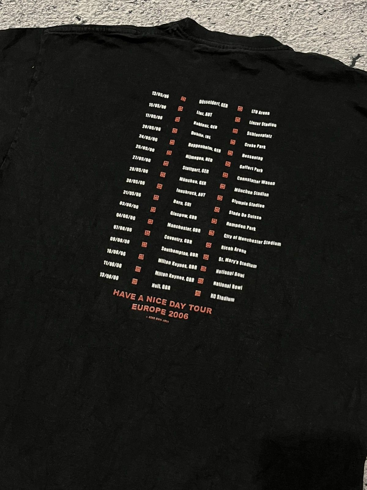 Band Tees × Vintage Vintage 2006 Bonjovi World Tour t-shirt Size US M / EU 48-50 / 2 - 4 Thumbnail