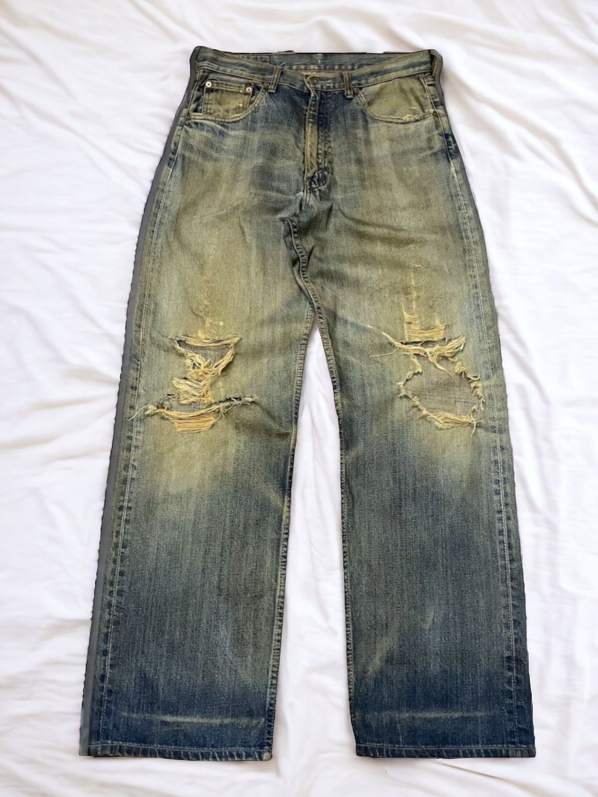 Levi's × Vintage Vintage Levis 504 Distressed Mud Wash Trashed Loose Jeans Size US 30 / EU 46 - 1 Thumbnail