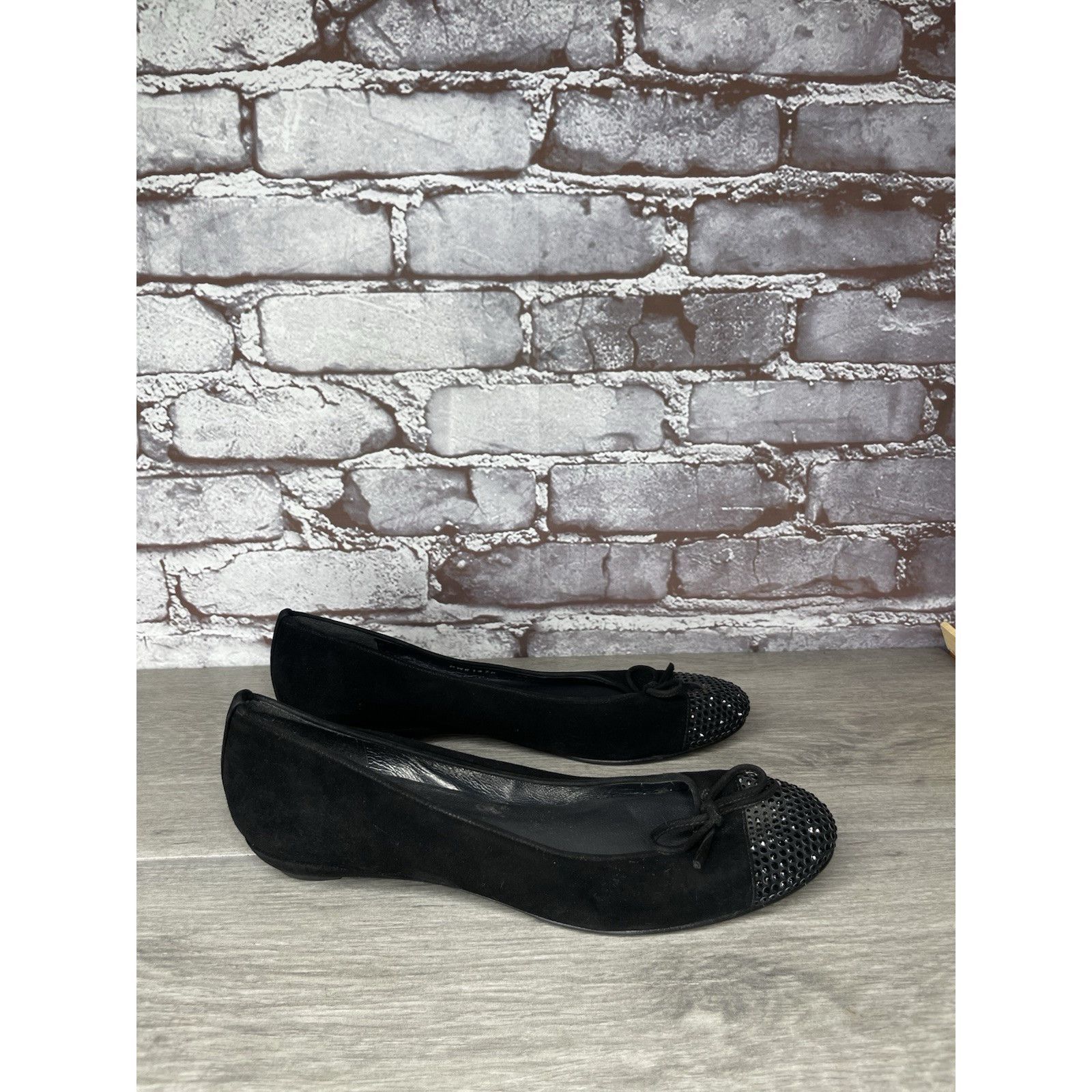 Stuart Weitzman Stuart Weitzman Black Suede Rhinestones Bow Ballet Flats Wom Size US 7.5 / IT 37.5 - 11 Thumbnail
