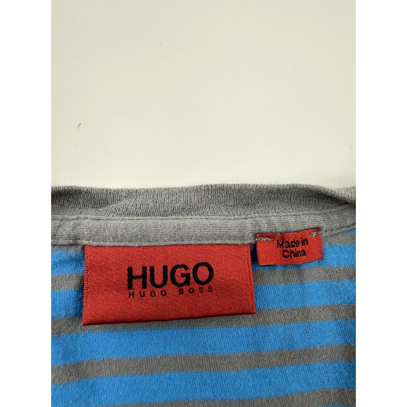 Hugo Boss HUGO BOSS Shirt Mens 2XL Blue Striped V-Neck Cotton Tee Casual Lightweight Shirts Mens 2XL Blue Striped V-Neck Tee Size US XXL / EU 58 / 5 - 2 Thumbnail