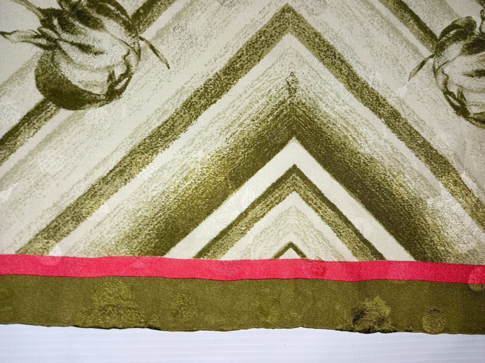 Emanuel Ungaro EMANUEL UNGARO PARIS Rose Floral Olive Green Red Silk Scarf Size ONE SIZE - 8 Thumbnail