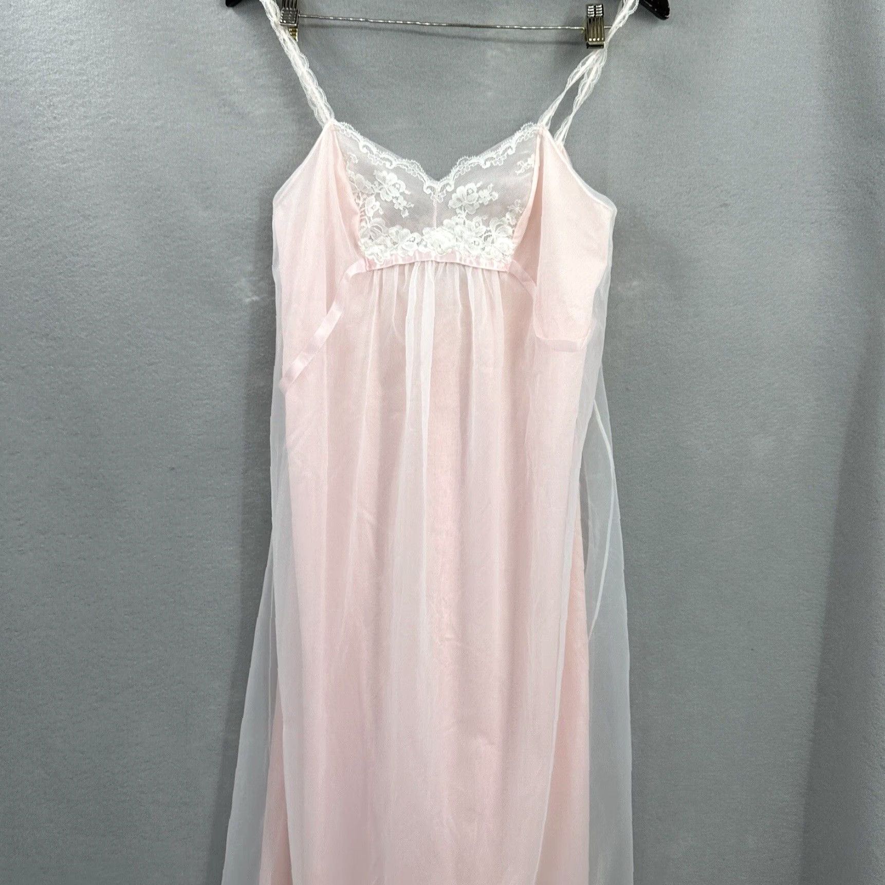 Vintage VINTAGE Vanity Fair Pink Nylon Tricot Long Cottagecore Womens 36 Small Sissy 60s Size ONE SIZE - 4 Thumbnail