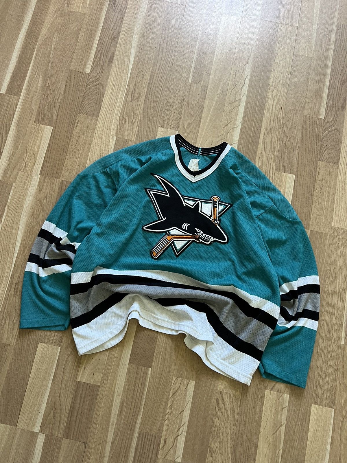 Other Vintage Hockey Jersey sharks San Jose 90s CCM maska NHL Size US XL / EU 56 / 4 - 2 Thumbnail